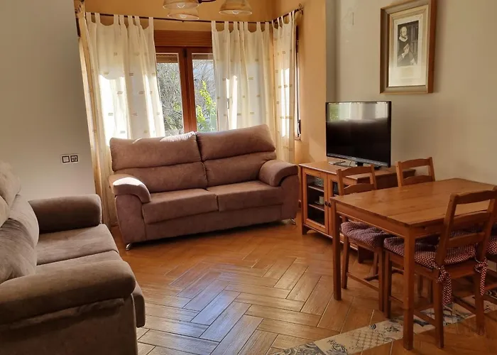 Apartamentos Rurales La Platea